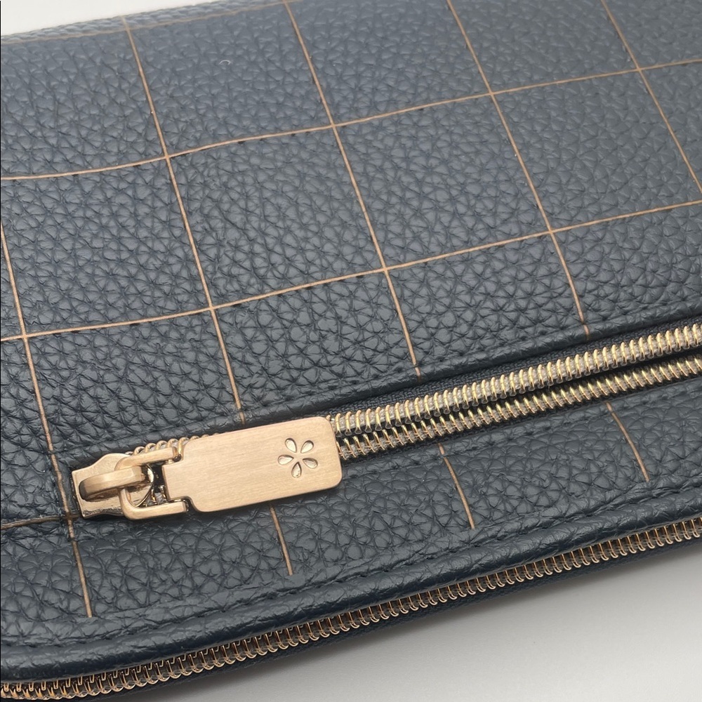 Chic Navy Grid Pattern Clutch - Picture 6 of 8